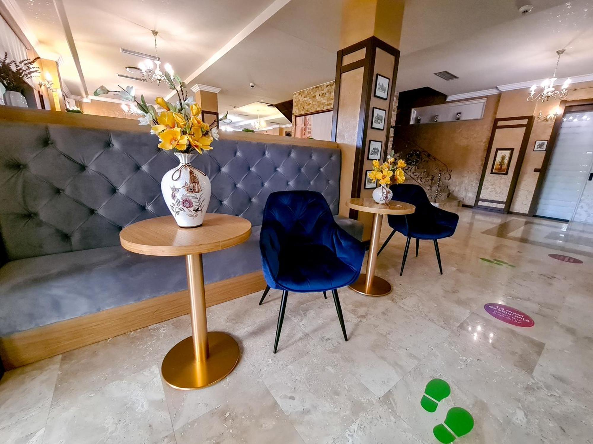 Hotel Yarus Plus Ploieşti Eksteriør bilde