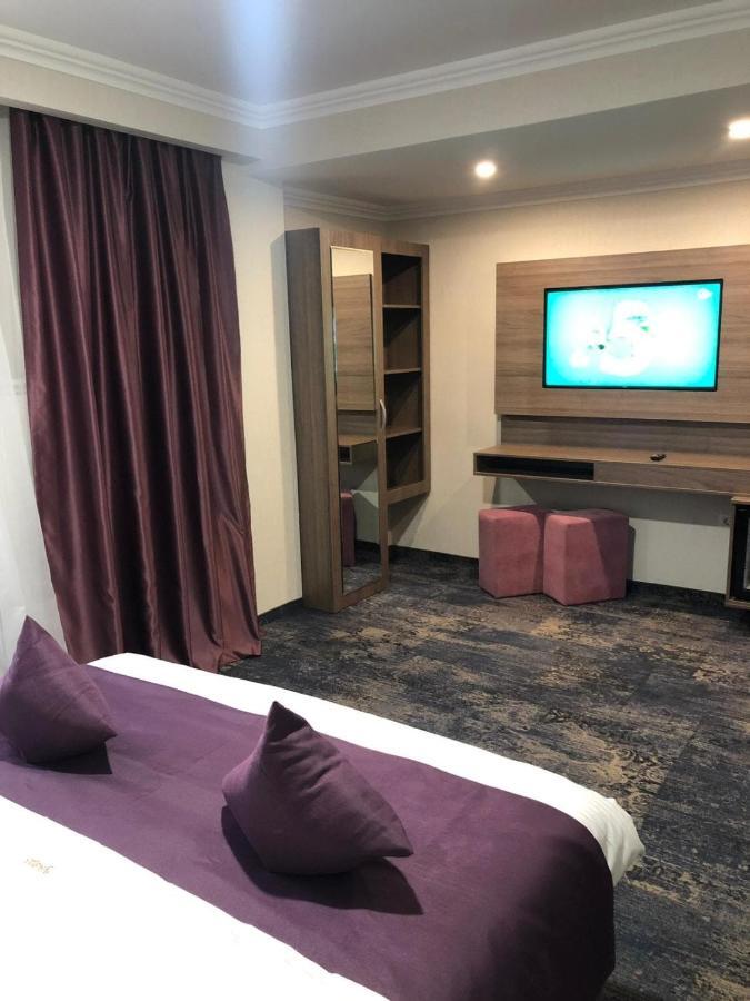 Hotel Yarus Plus Ploieşti Eksteriør bilde